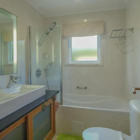 Cristo - Lemon Lagos